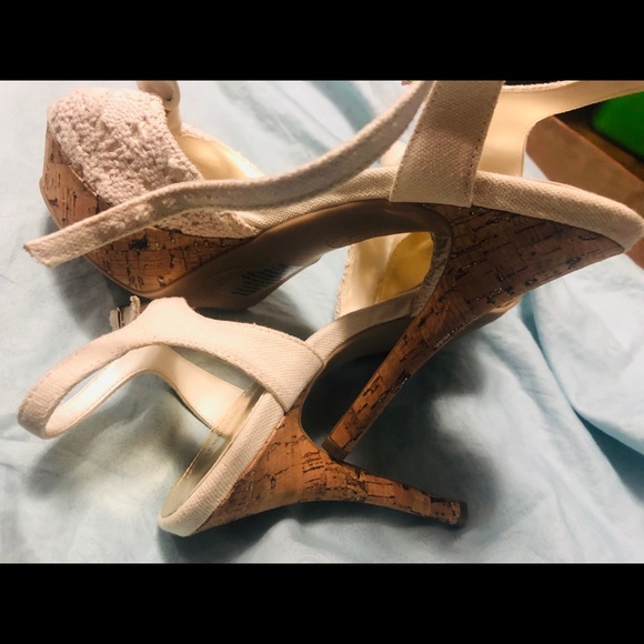 Jennifer Lopez high heel - Picture 6 of 8